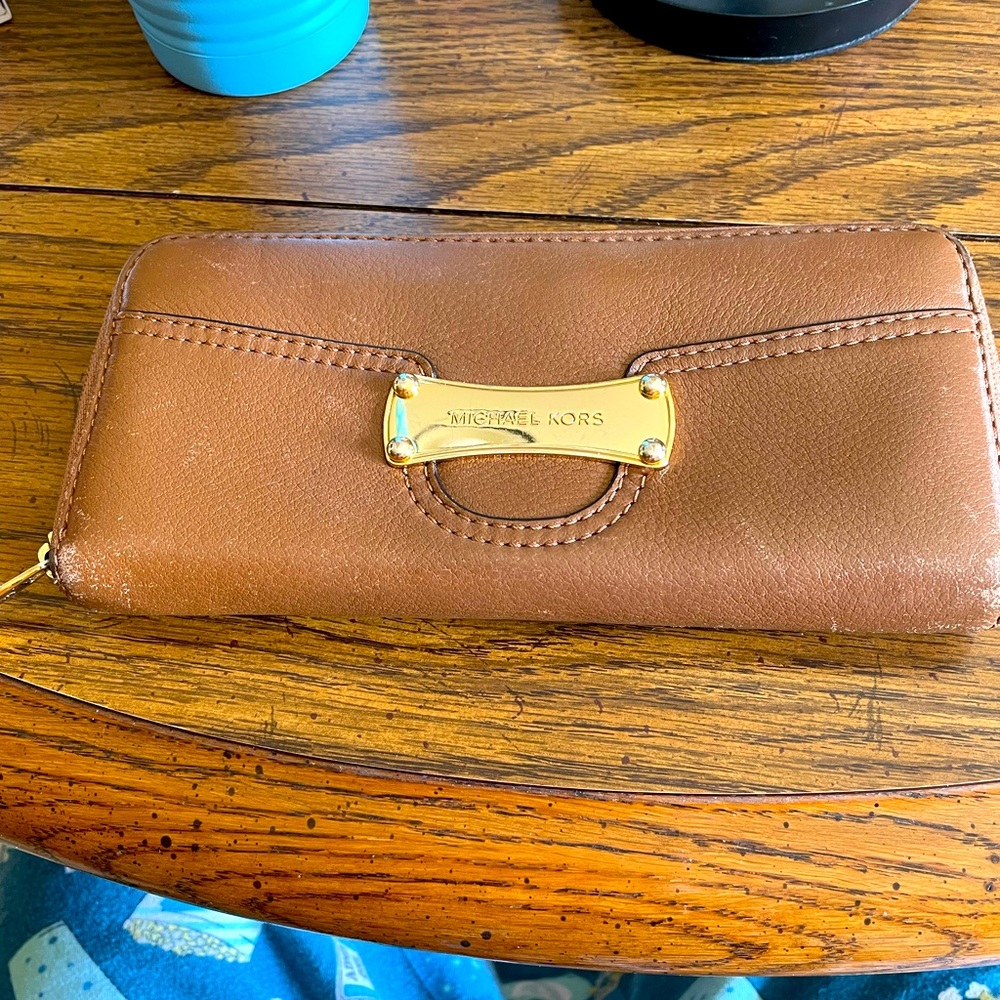 Micheal Kors wallet